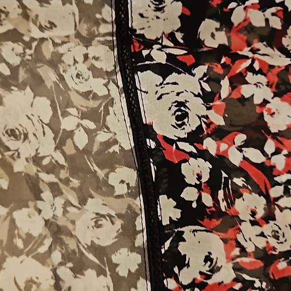 Lane Bryant NWT Black and pink floral blouse size 18/20 - Picture 10 of 10